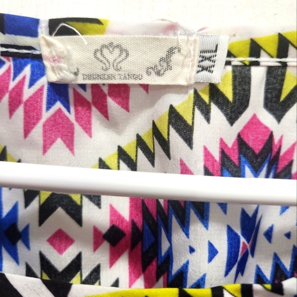 Colorful Pink Blue Geometric Tribal Print Women's XXL Dress Lightweight Fun - Picture 4 of 5